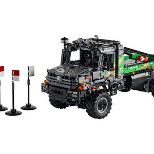 LEGO 4x4 Mercedes-Benz Zetros Trial Truck (42129)