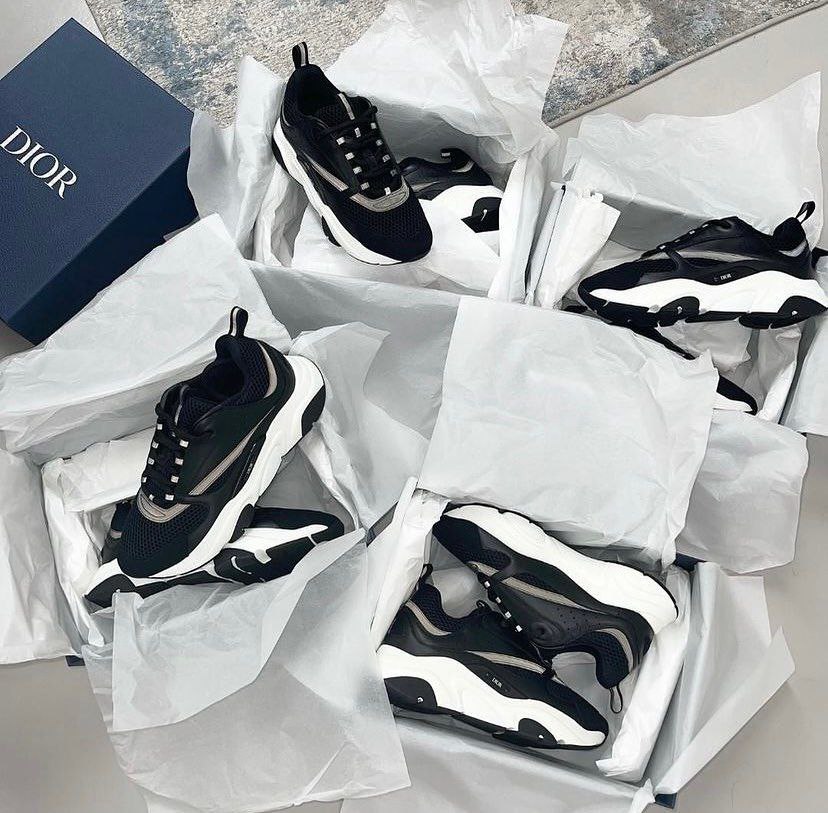 Purchase Christian Dior Shoes Pallet