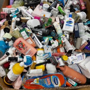 Purchase Liquidation Cosmetics Pallets